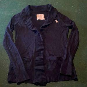 Abercrombie cardigan size m. Only wore a couple of times